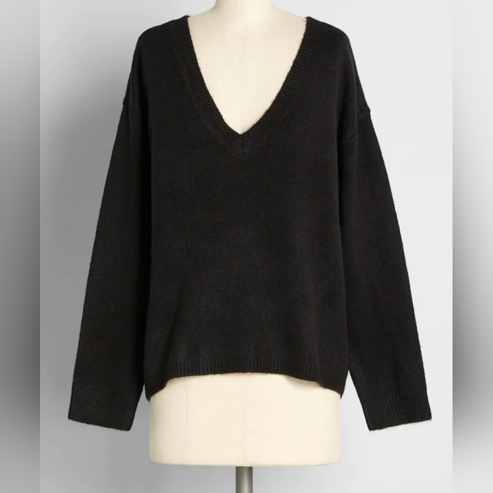Modcloth V Neck Balck Sweater - Picture 1 of 7